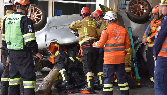  Bombeiros militares do Paraná disputam mundial de salvamento veicular em Portugal